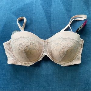 Maidenform 40D Cream Lace Bra